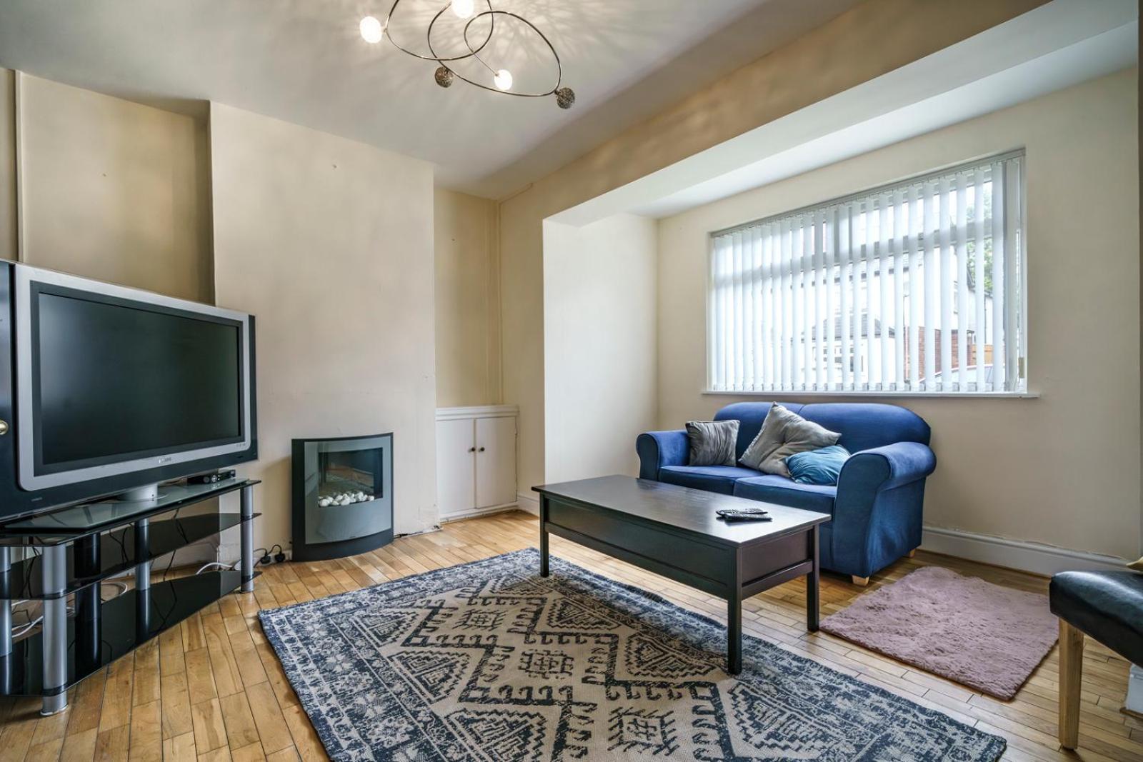 Lovely 2 Bedroom House *
