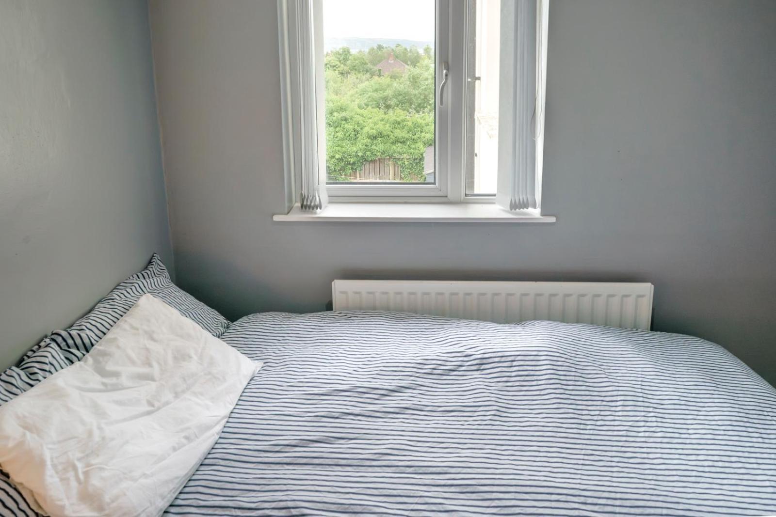 Lovely 2 Bedroom House * Belfast