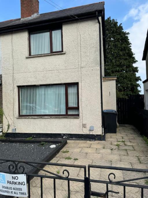 Holiday home Lovely 2 Bedroom House Belfast